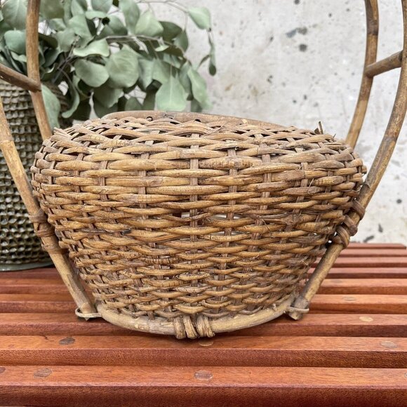 Vintage MCM Wicker Hanging Basket Bentwood Bamboo Structural Handle Large - Picture 2 of 7